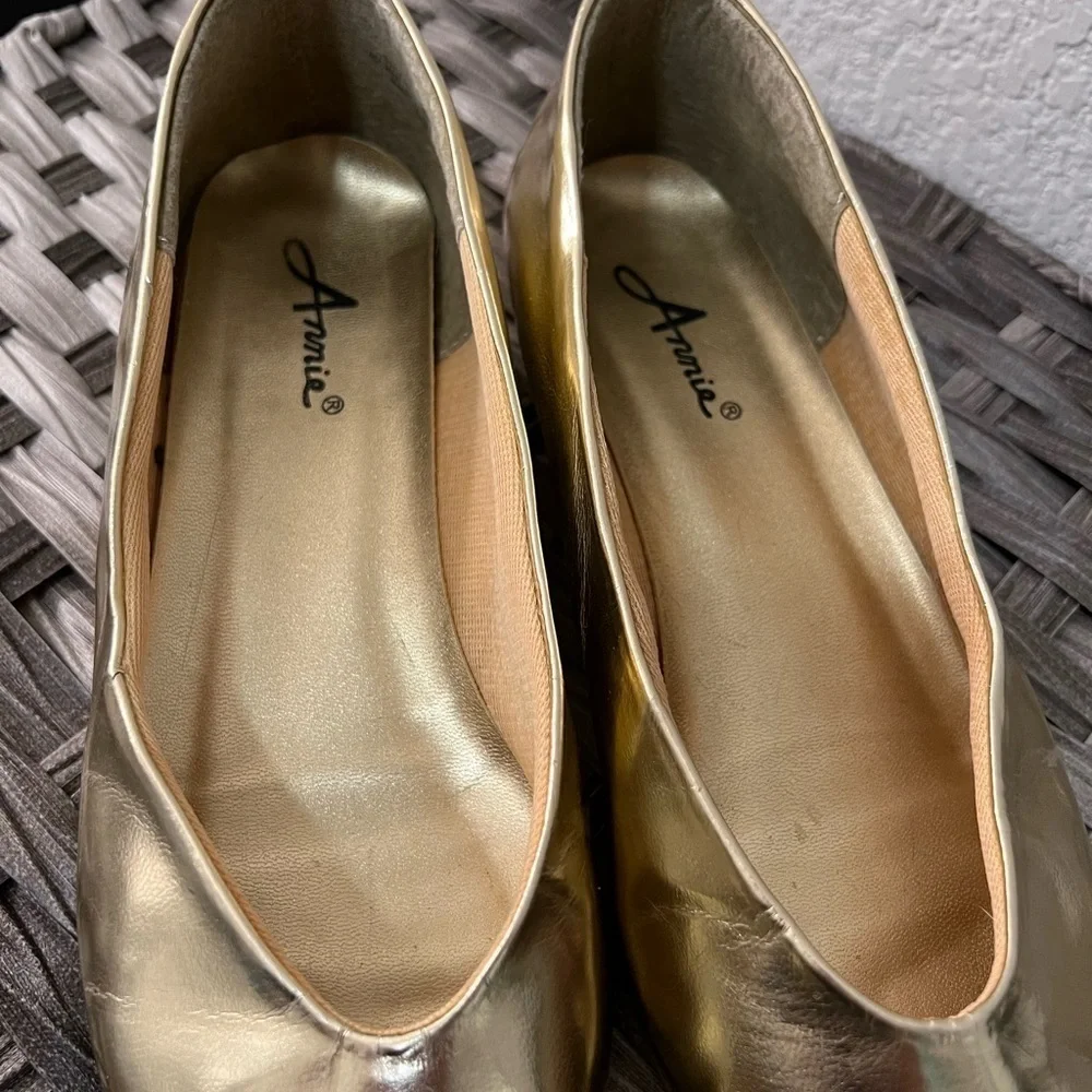 Vintage Gold Annie Kitten/Wedged Flats